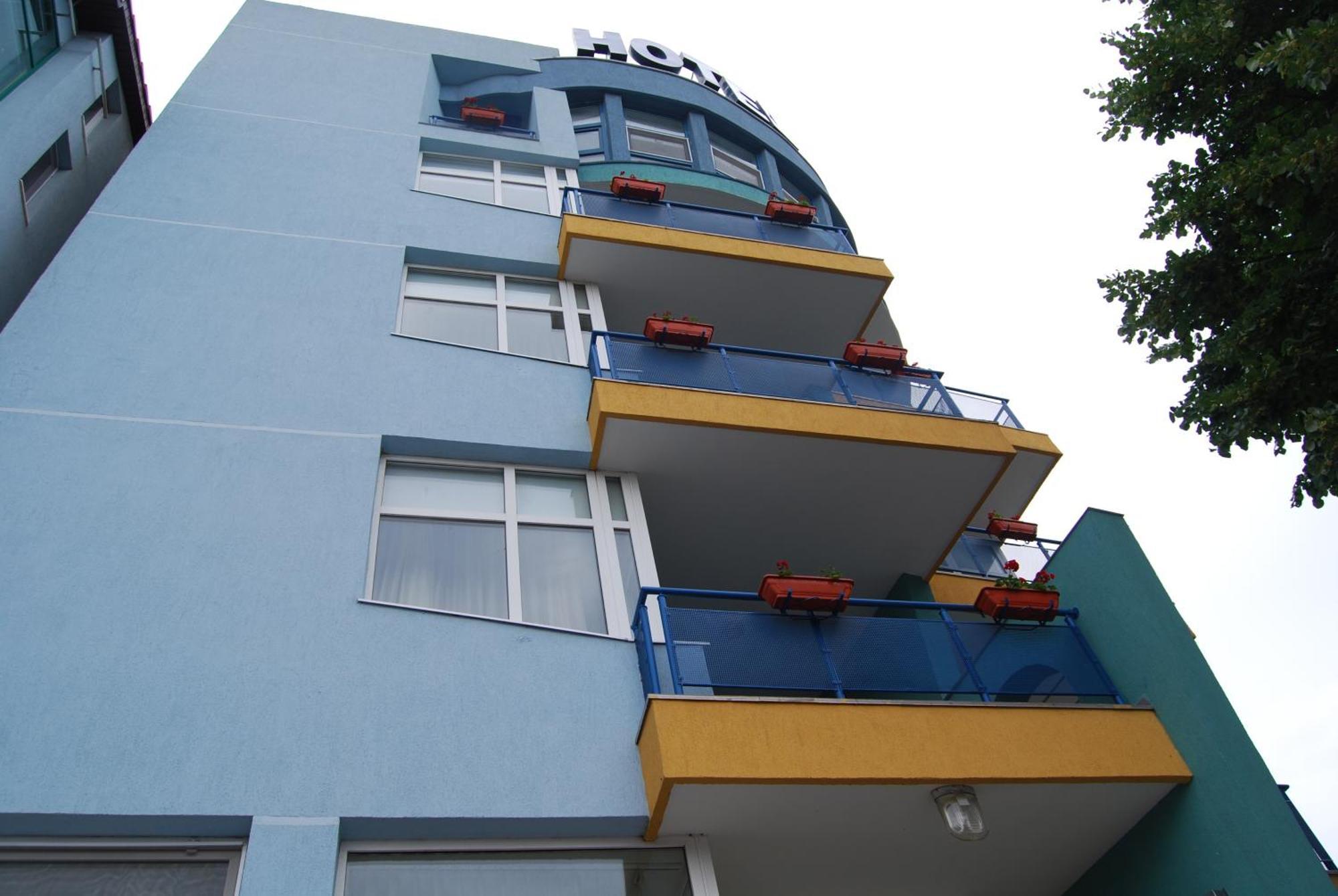 Dali Hotel Нептун Экстерьер фото