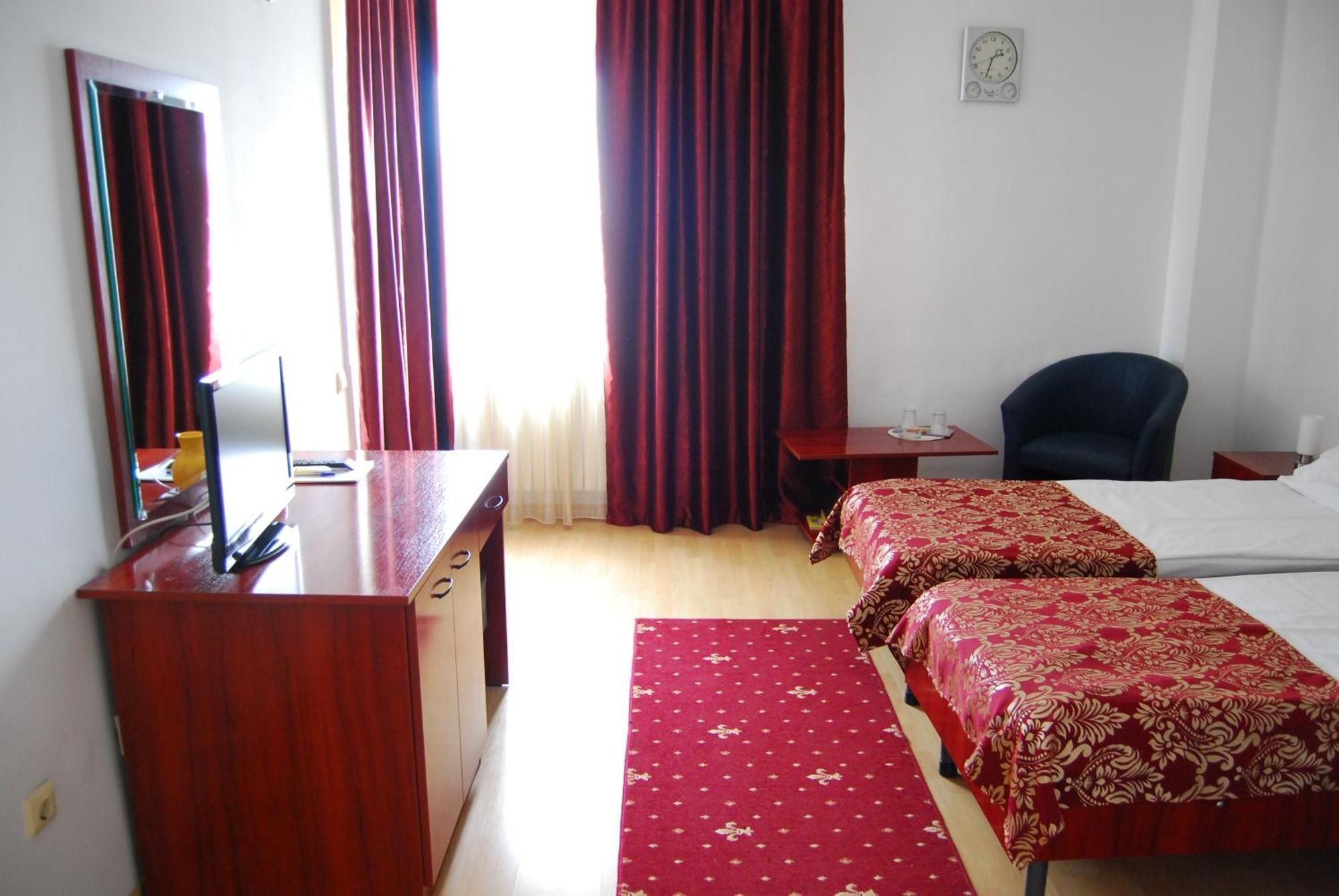 Dali Hotel Нептун Экстерьер фото