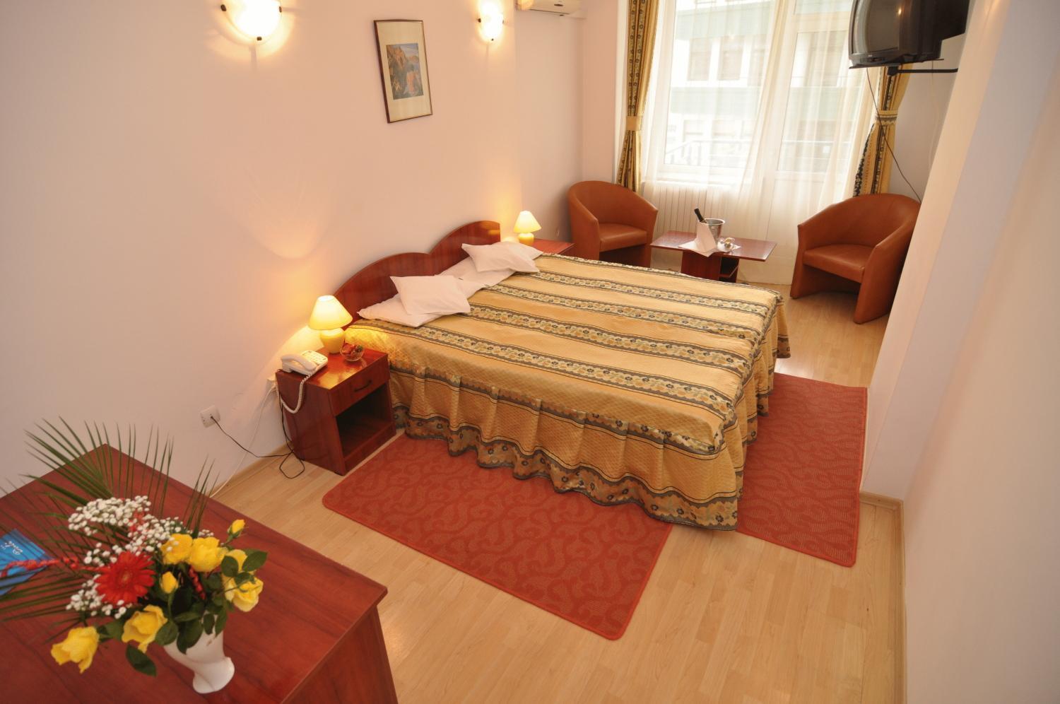 Dali Hotel Нептун Экстерьер фото